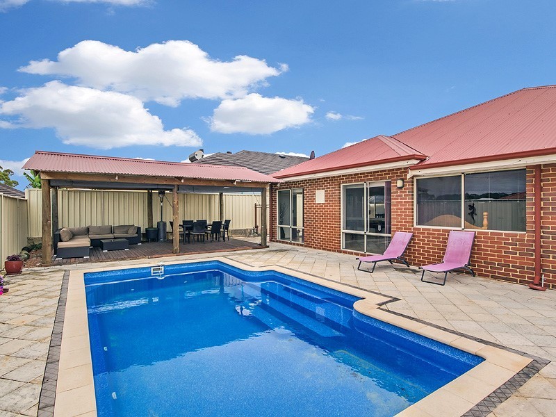23 Arrowwood Loop, Secret Harbour WA 6173