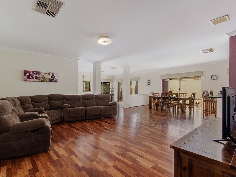 23 Arrowwood Loop, Secret Harbour WA 6173