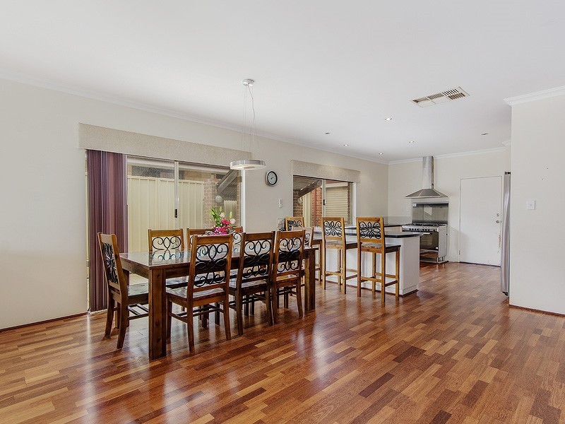 23 Arrowwood Loop, Secret Harbour WA 6173