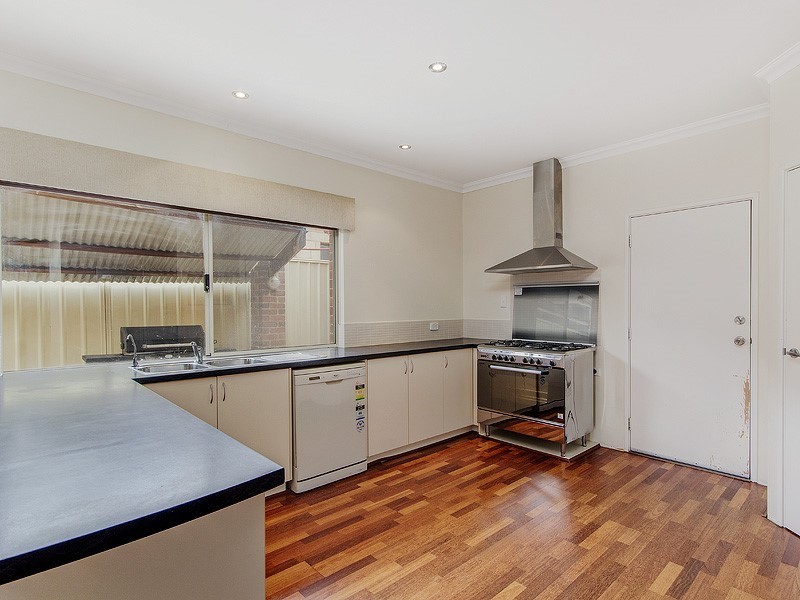 23 Arrowwood Loop, Secret Harbour WA 6173