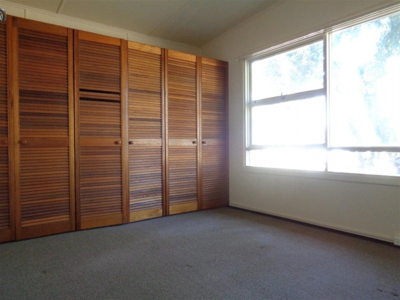 4 Mangles Street, Warnbro WA 6169