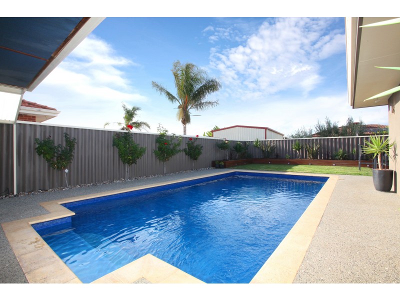 4 Meridian Mews, Waikiki WA 6169