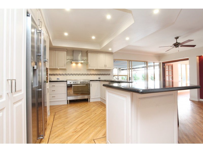 4 Meridian Mews, Waikiki WA 6169