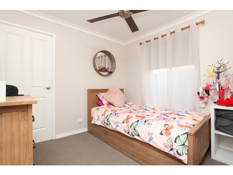 4 Meridian Mews, Waikiki WA 6169