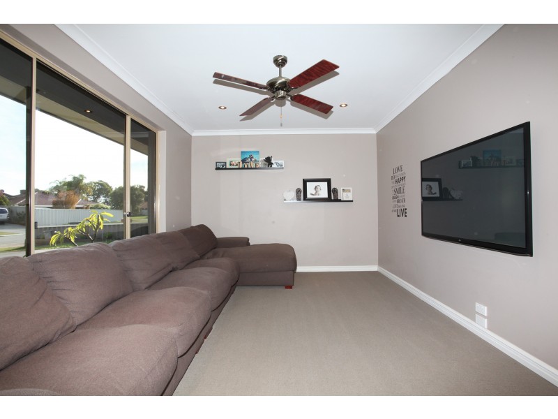 4 Meridian Mews, Waikiki WA 6169