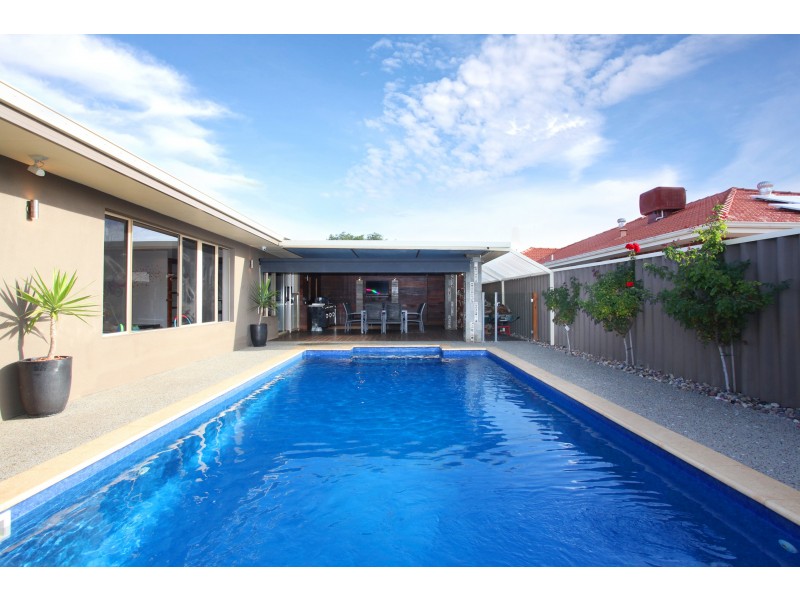 4 Meridian Mews, Waikiki WA 6169