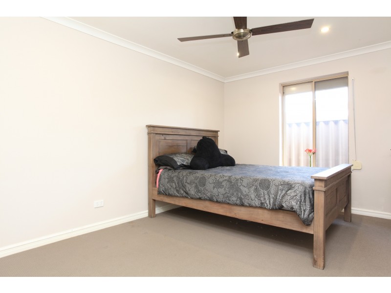 4 Meridian Mews, Waikiki WA 6169