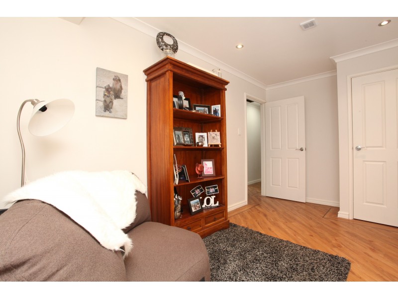 4 Meridian Mews, Waikiki WA 6169