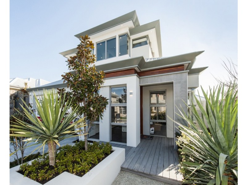 17 Tallering Way, Golden Bay WA 6174