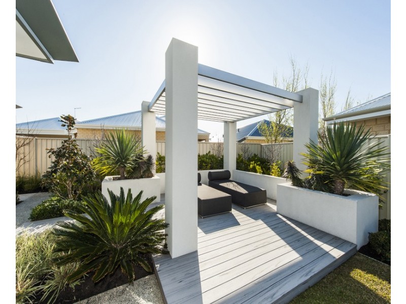 17 Tallering Way, Golden Bay WA 6174