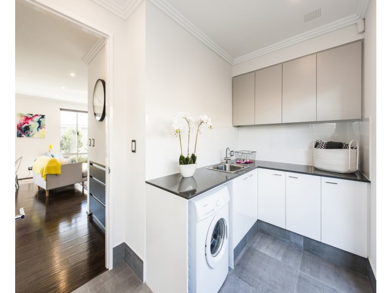 17 Tallering Way, Golden Bay WA 6174