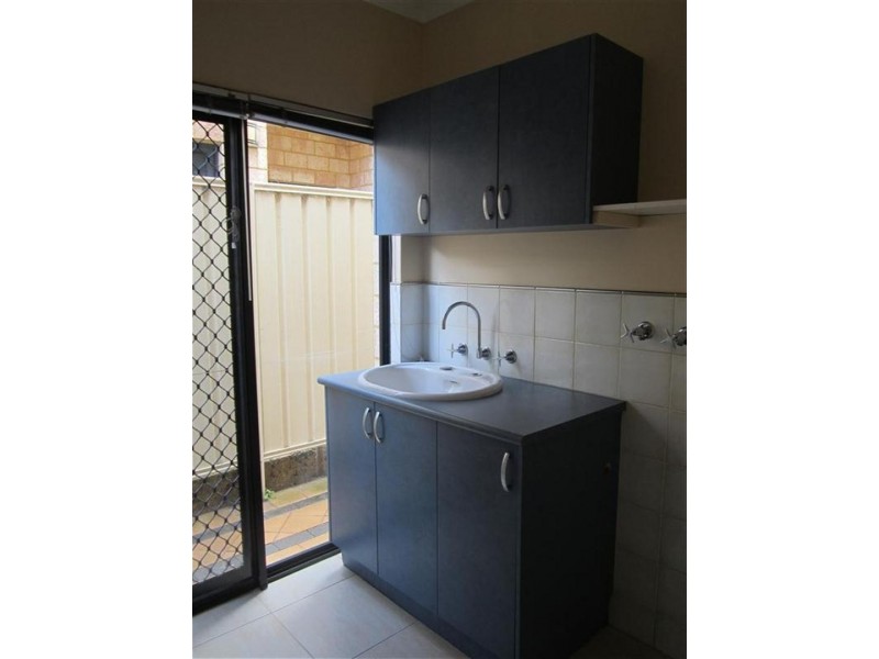 4/7 Victoria Street, Rockingham WA 6168