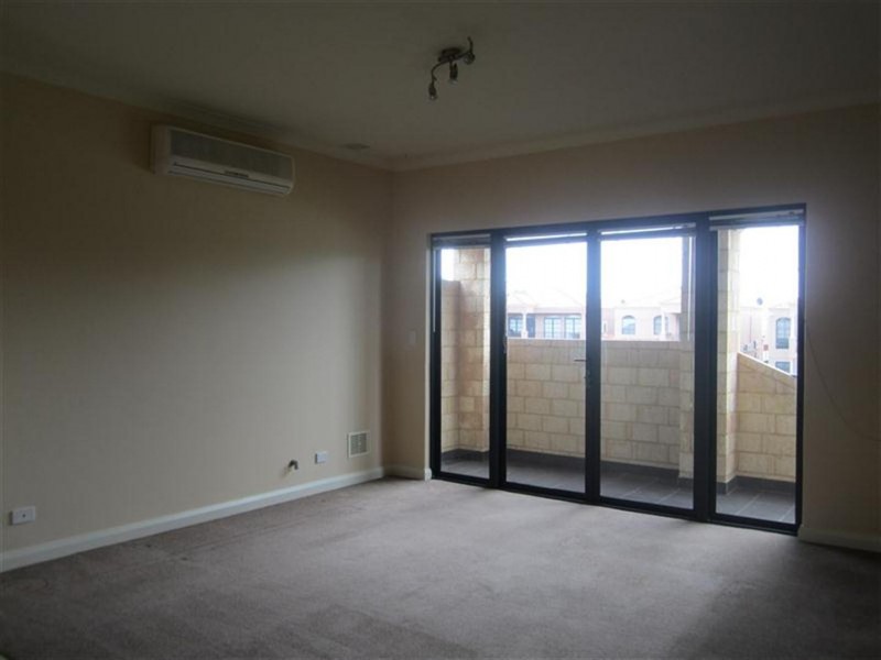 4/7 Victoria Street, Rockingham WA 6168