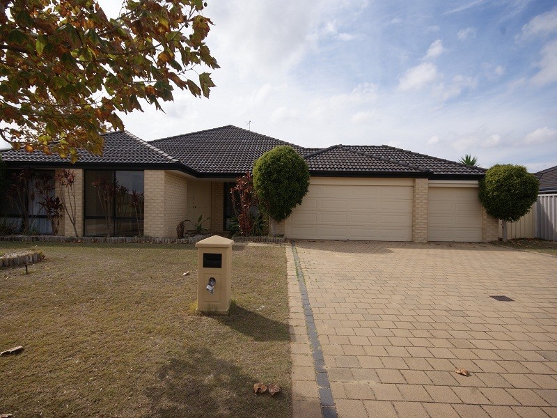 1  Toledo Circuit, Port Kennedy WA 6172