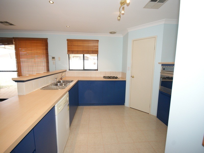 1  Toledo Circuit, Port Kennedy WA 6172