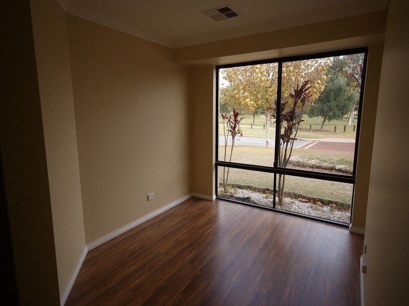 1  Toledo Circuit, Port Kennedy WA 6172