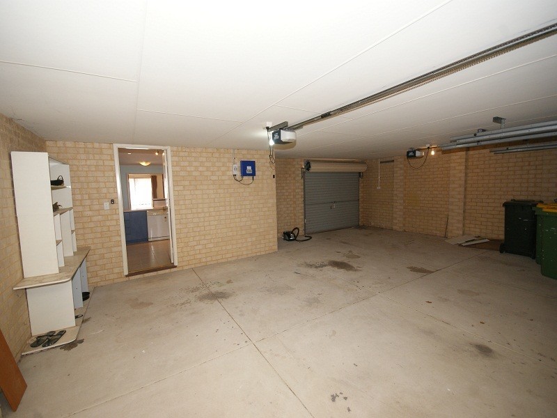 1  Toledo Circuit, Port Kennedy WA 6172