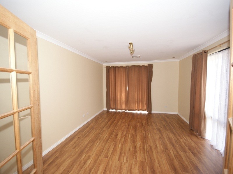 1  Toledo Circuit, Port Kennedy WA 6172