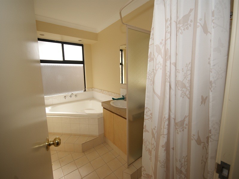 1  Toledo Circuit, Port Kennedy WA 6172