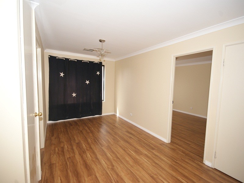 1  Toledo Circuit, Port Kennedy WA 6172