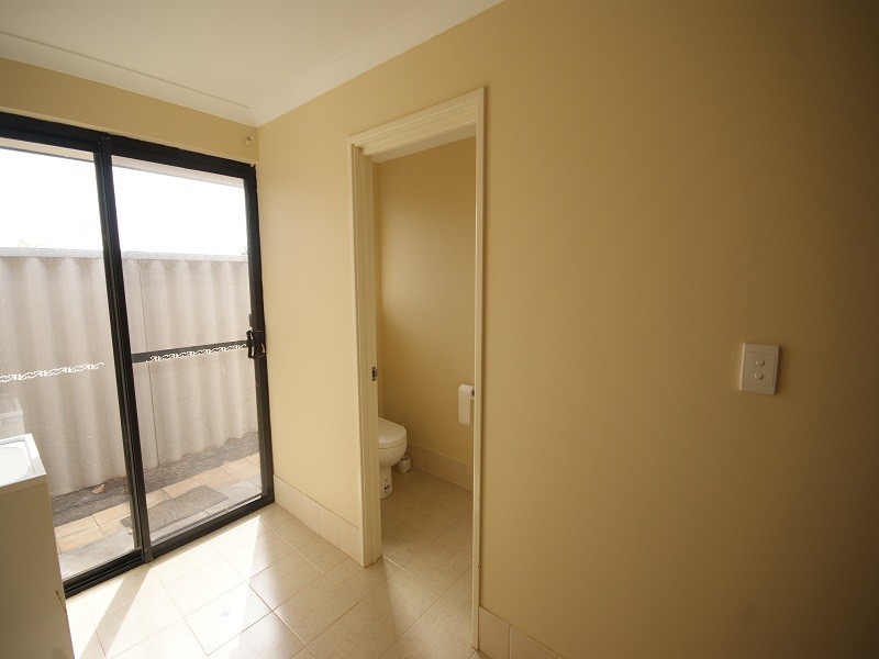 1  Toledo Circuit, Port Kennedy WA 6172