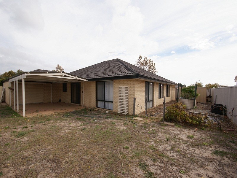 1  Toledo Circuit, Port Kennedy WA 6172