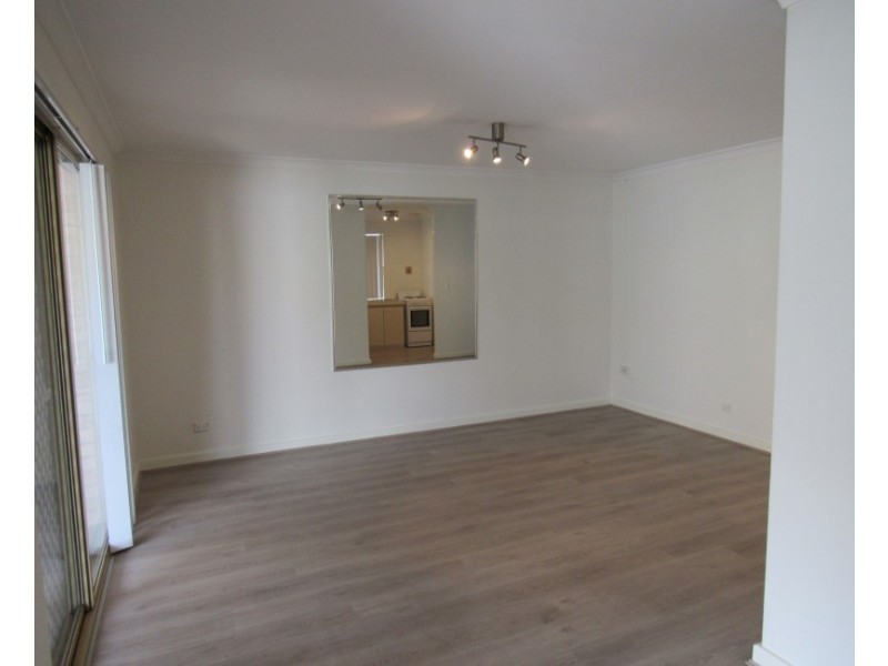 17/98 Simpson Avenue, Rockingham WA 6168