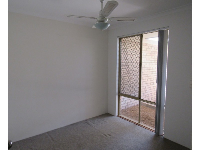 17/98 Simpson Avenue, Rockingham WA 6168