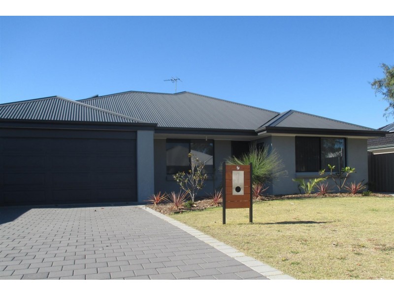 9 Sorrento Turn, Secret Harbour WA 6173