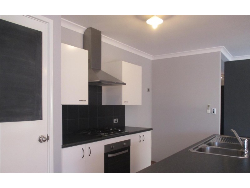 9 Sorrento Turn, Secret Harbour WA 6173