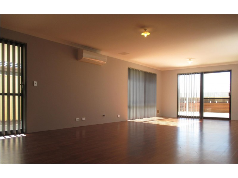 9 Sorrento Turn, Secret Harbour WA 6173