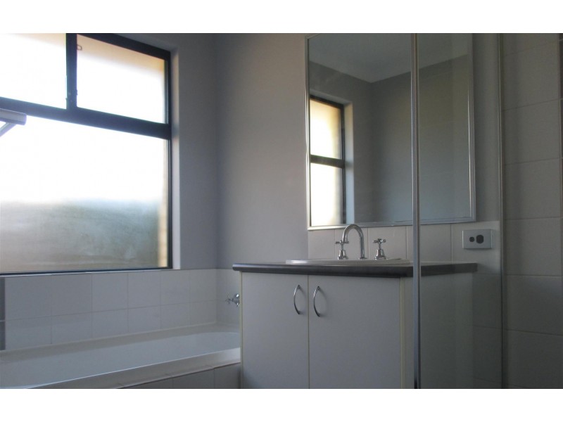 9 Sorrento Turn, Secret Harbour WA 6173