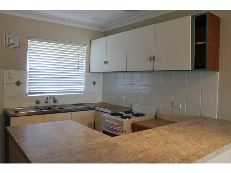 25/4 Minchinson Street, Shoalwater WA 6169