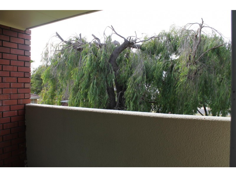 25/4 Minchinson Street, Shoalwater WA 6169