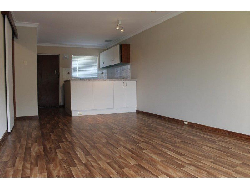 25/4 Minchinson Street, Shoalwater WA 6169