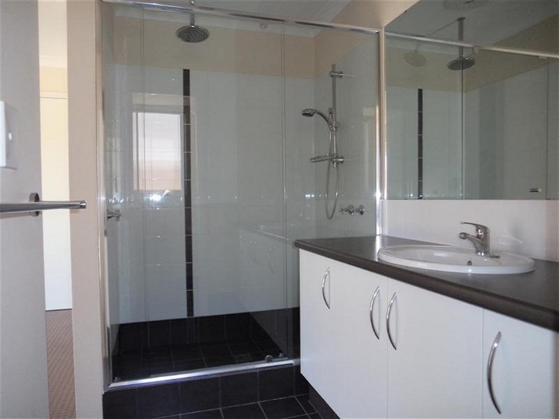 16 Hayeswater Circuit, Waikiki WA 6169