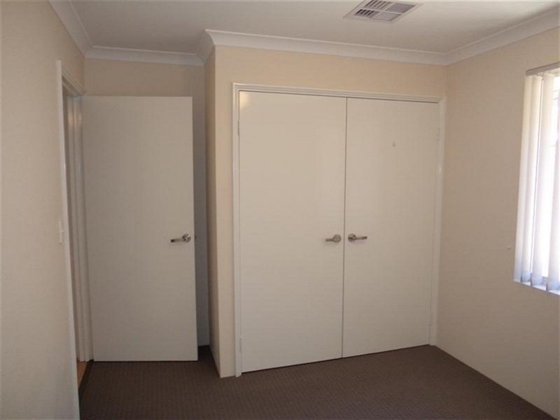 16 Hayeswater Circuit, Waikiki WA 6169