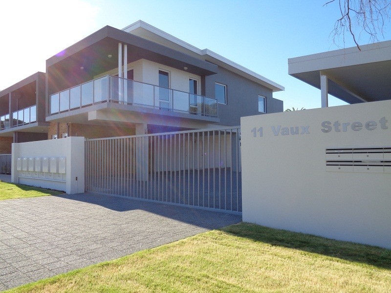 6/11 Vaux Street, Rockingham WA 6168
