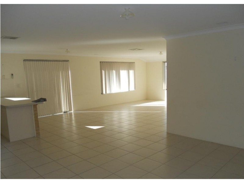 22 Windermere Way, Waikiki WA 6169