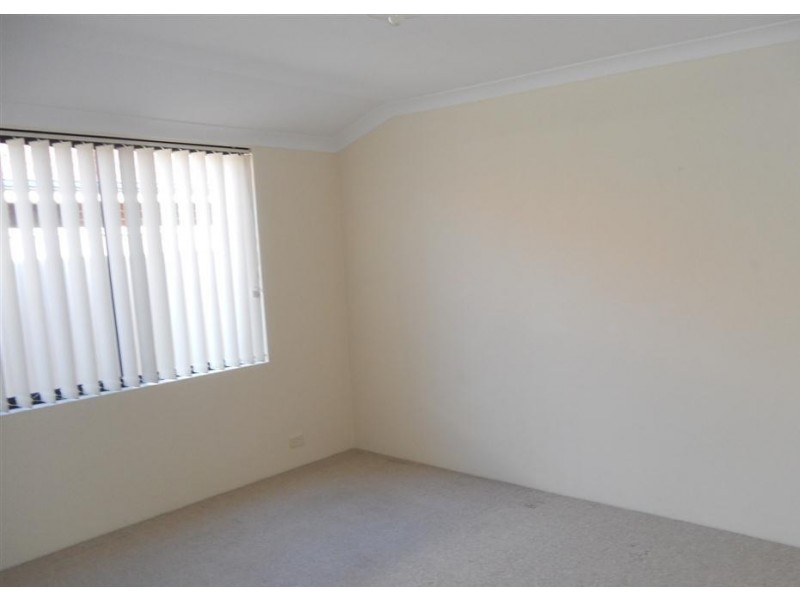 22 Windermere Way, Waikiki WA 6169