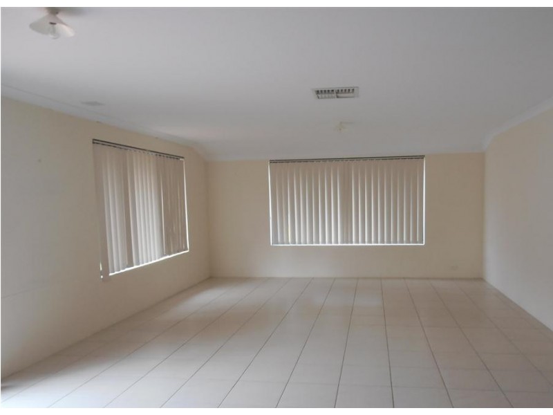 22 Windermere Way, Waikiki WA 6169