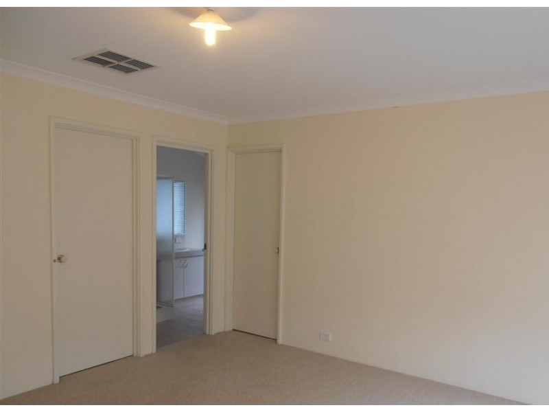 22 Windermere Way, Waikiki WA 6169