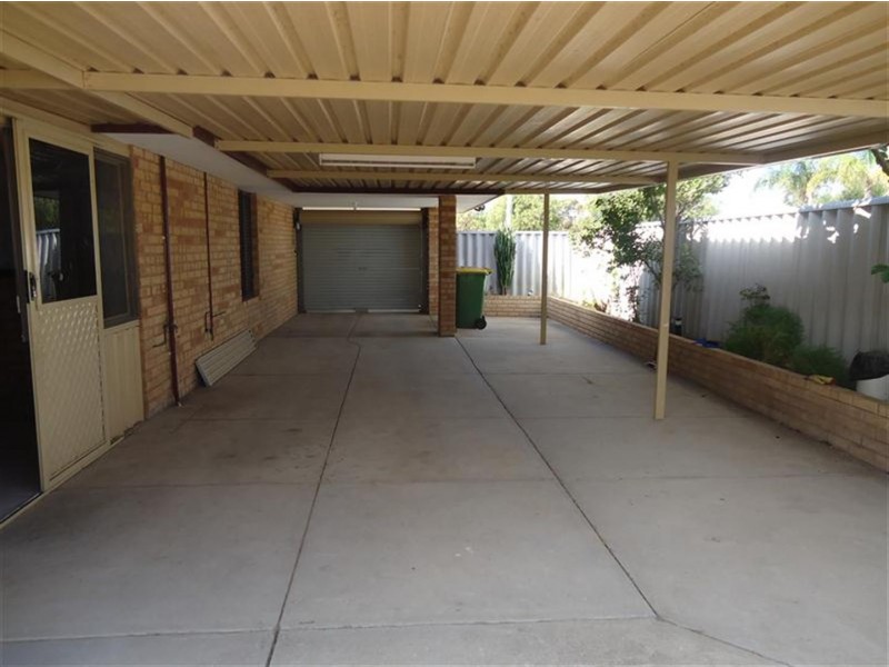 31 Nabberu Loop, Cooloongup WA 6168
