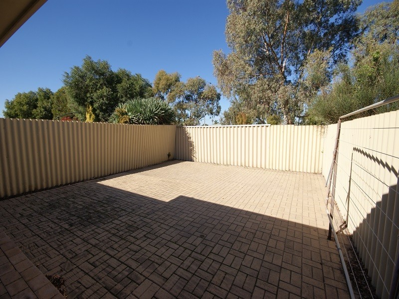 7/3 Merope Close, Rockingham WA 6168