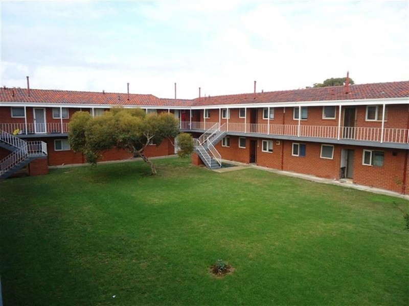 18/15 Corvus Place, Rockingham WA 6168