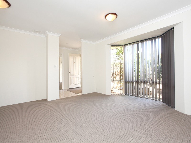 8 St Lucia Close, Safety Bay WA 6169