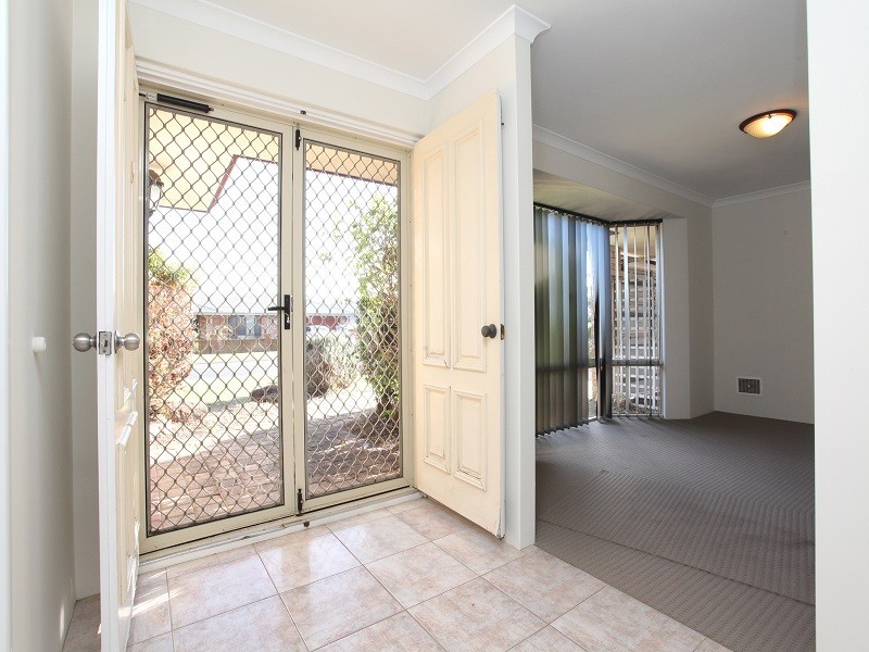 8 St Lucia Close, Safety Bay WA 6169