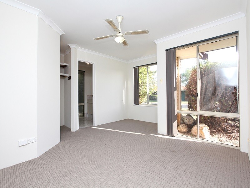 8 St Lucia Close, Safety Bay WA 6169