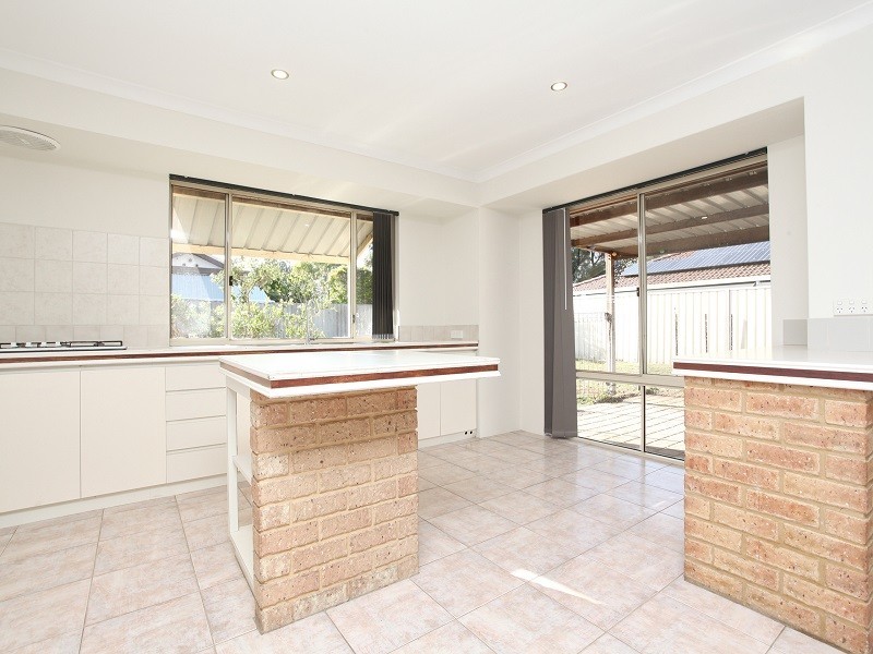 8 St Lucia Close, Safety Bay WA 6169