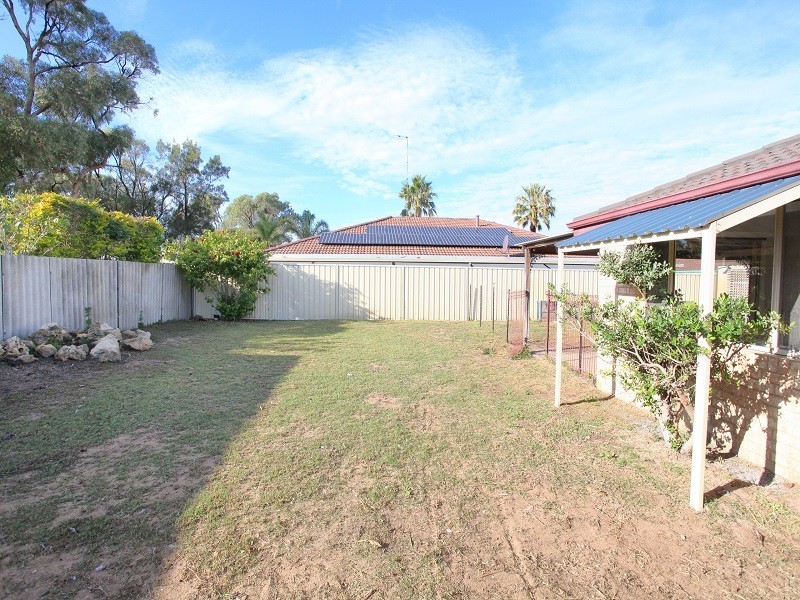8 St Lucia Close, Safety Bay WA 6169